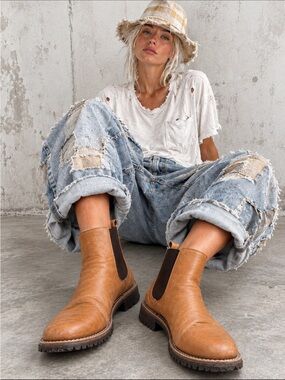 Gravity Pope Italian made leather booties